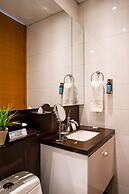 93 Luxury Suites & Residences