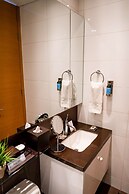 93 Luxury Suites & Residences