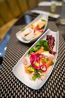 93 Luxury Suites & Residences