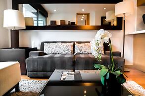 93 Luxury Suites & Residences