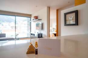 93 Luxury Suites & Residences