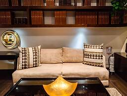 93 Luxury Suites & Residences