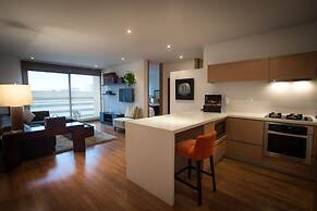 93 Luxury Suites & Residences