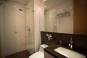 93 Luxury Suites & Residences