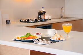 93 Luxury Suites & Residences