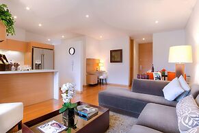 93 Luxury Suites & Residences