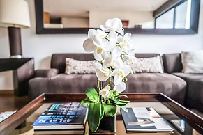 93 Luxury Suites & Residences