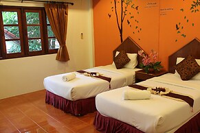 Baan Suan Sook Resort