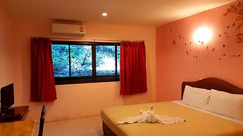 Baan Suan Sook Resort