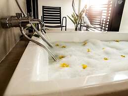 The Ranee Boutique Suites