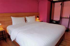 Siri Oriental Bangkok Hotel