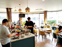 Siri Oriental Bangkok Hotel