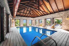 Aristi Mountain Resort and Villas