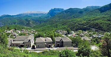 Aristi Mountain Resort and Villas