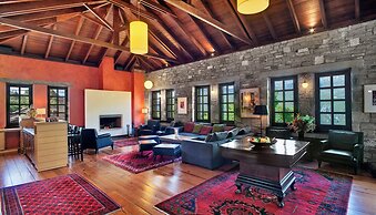 Aristi Mountain Resort and Villas