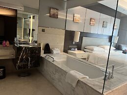 Wyndham Garden Yuhuan Downtown