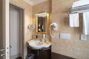 Best Western Plus Hotel Perla Del Porto