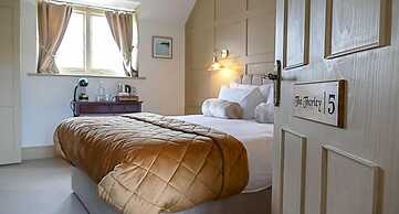 The Bugle Coaching Inn