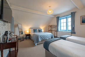 The Bugle Coaching Inn