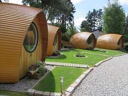 Eriskay Guest House and Aviemore Glamping