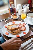 Eriskay Guest House and Aviemore Glamping