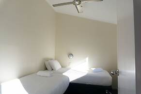 Shoal Bay Holiday Park