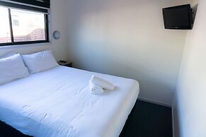 Shoal Bay Holiday Park