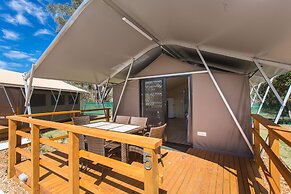 Shoal Bay Holiday Park