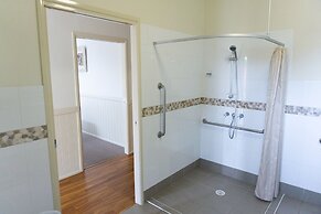 Fingal Bay Holiday Park