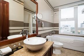 Nhat Ha L'Opera Hotel