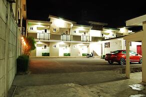 Rumi Apartelle Hotel