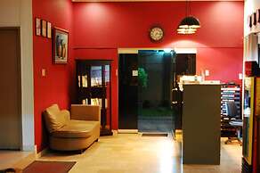 Rumi Apartelle Hotel