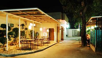 Rumi Apartelle Hotel