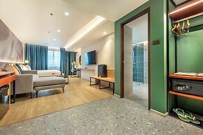 Buri Sriphu Hotel
