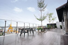 The Quarter Hualamphong by UHG
