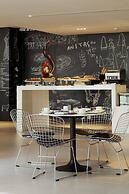 Centara Watergate Pavilion Hotel Bangkok