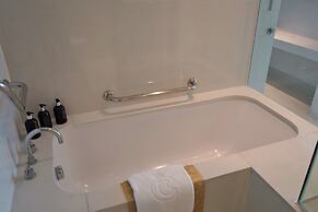 Centara Watergate Pavilion Hotel Bangkok