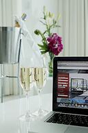 Centara Watergate Pavilion Hotel Bangkok