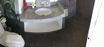 The Front Hotel and Apartment