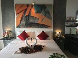 The Front Hotel and Apartment