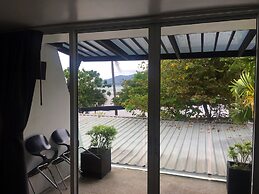 The Front Hotel and Apartment