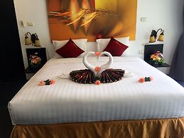 The Front Hotel and Apartment