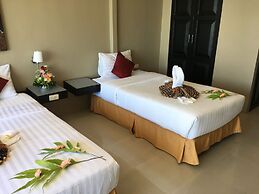 The Front Hotel and Apartment