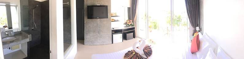 The Front Hotel and Apartment