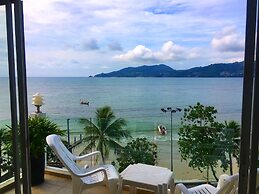 The Front Hotel and Apartment