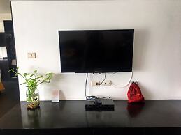 The Front Hotel and Apartment