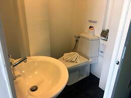 The Front Hotel and Apartment