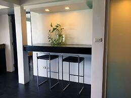 The Front Hotel and Apartment