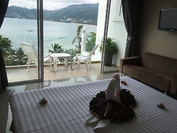 The Front Hotel and Apartment