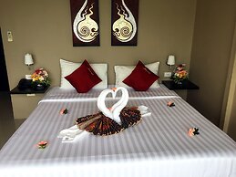 The Front Hotel and Apartment